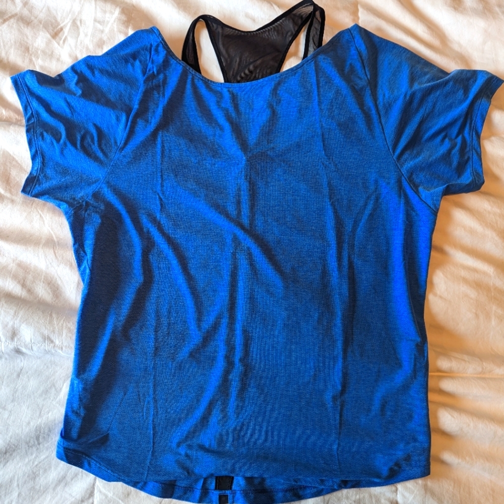 Lucy active wear tee